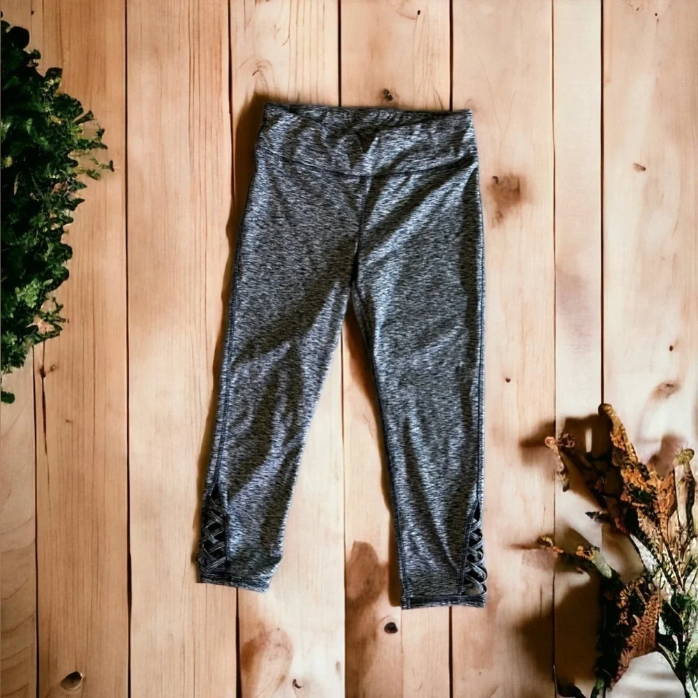 Everlast sport Capri pants gray polyester and spandex size M